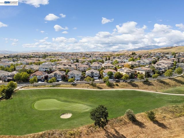 2811 E Sugar Hill Ter, Dublin, CA 94568
