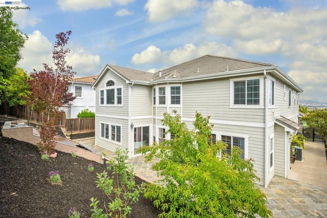 2811 E Sugar Hill Ter, Dublin, CA 94568
