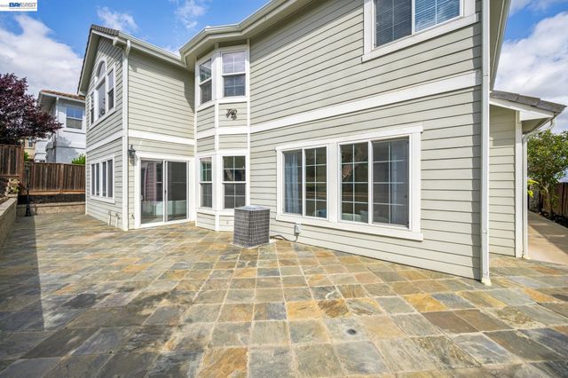 2811 E Sugar Hill Ter, Dublin, CA 94568