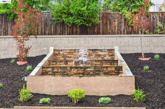 2811 E Sugar Hill Ter, Dublin, CA 94568