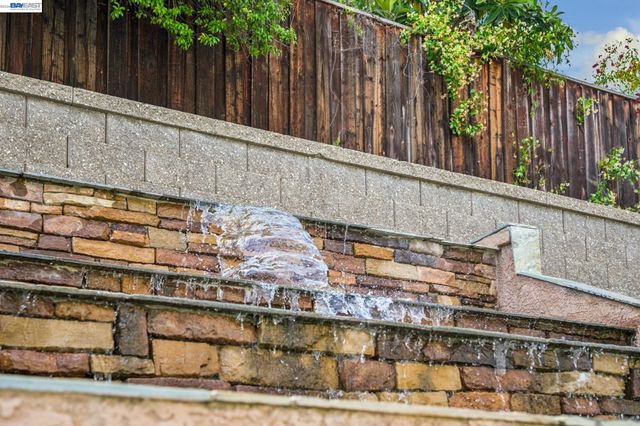 2811 E Sugar Hill Ter, Dublin, CA 94568
