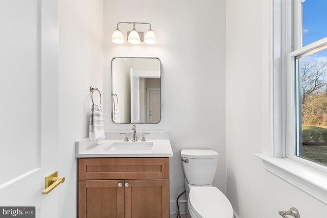 409 W BUTLER PIKE, Ambler, PA 19002