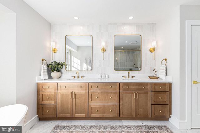 409 W BUTLER PIKE, Ambler, PA 19002