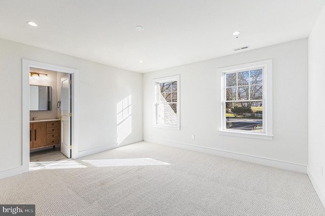 409 W BUTLER PIKE, Ambler, PA 19002