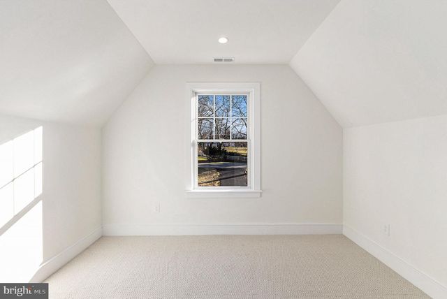 409 W BUTLER PIKE, Ambler, PA 19002