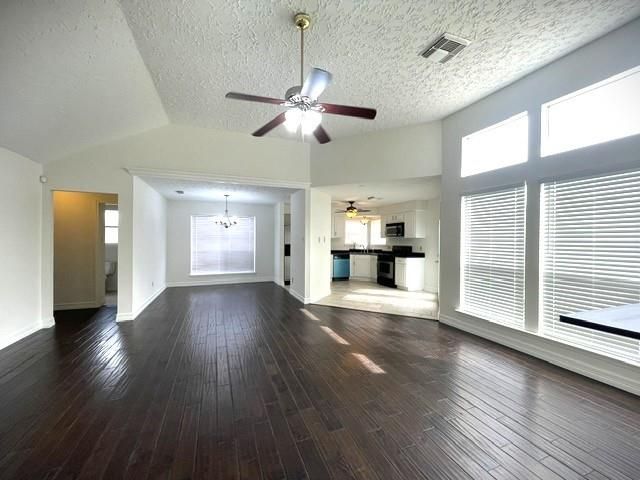 15734 Roxton Ridge Drive, Webster, TX 77598