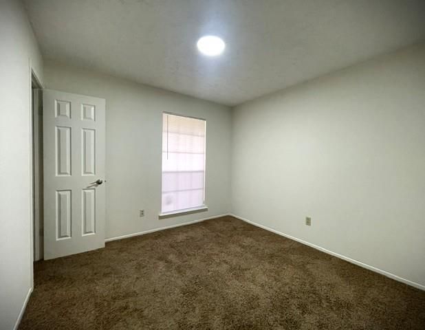 15734 Roxton Ridge Drive, Webster, TX 77598