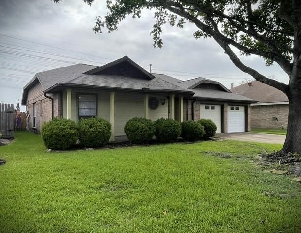 15734 Roxton Ridge Drive, Webster, TX 77598
