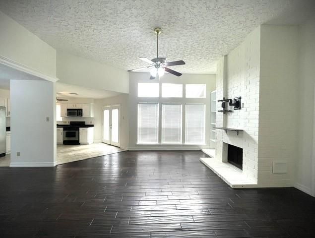 15734 Roxton Ridge Drive, Webster, TX 77598