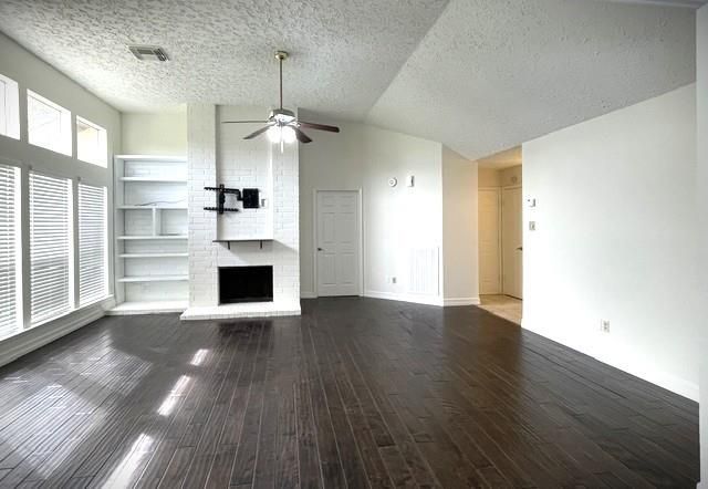 15734 Roxton Ridge Drive, Webster, TX 77598