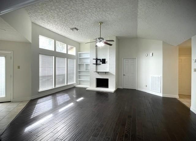 15734 Roxton Ridge Drive, Webster, TX 77598