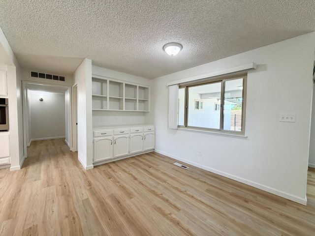 2096 E Sierra Avenue, Fresno, CA 93710