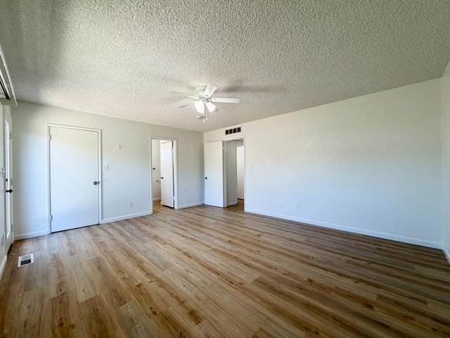 2096 E Sierra Avenue, Fresno, CA 93710