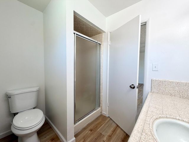 2096 E Sierra Avenue, Fresno, CA 93710
