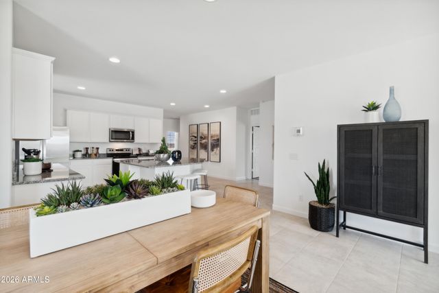 1584 E CURRIER Drive E, Casa Grande, AZ 85122