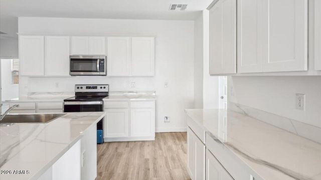 1584 E CURRIER Drive E, Casa Grande, AZ 85122