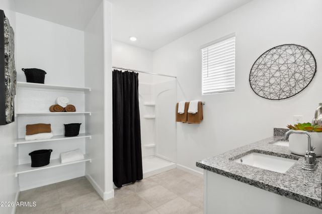 1584 E CURRIER Drive E, Casa Grande, AZ 85122