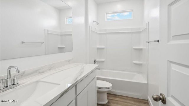 1584 E CURRIER Drive E, Casa Grande, AZ 85122