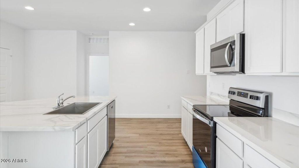 Image 12 of property listing at 1584 E CURRIER Drive E, Casa Grande, AZ 85122