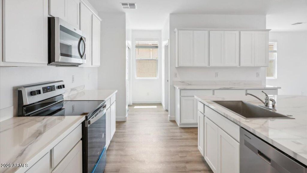 Image 7 of property listing at 1584 E CURRIER Drive E, Casa Grande, AZ 85122