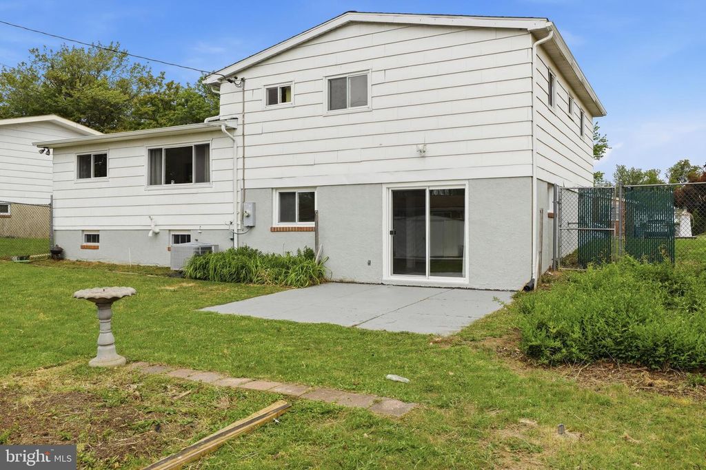 Image 26 of property listing at 7434 PRINCE GEORGE RD, Baltimore, MD 21208