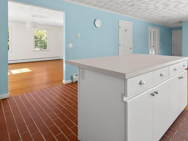 46 North Road, Jamestown, RI 02835