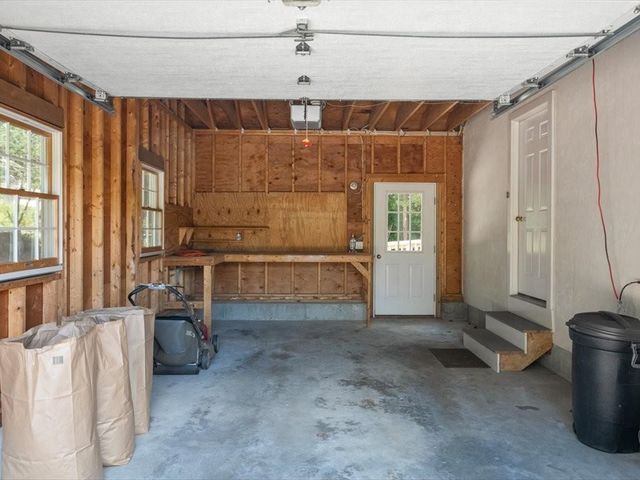 46 North Road, Jamestown, RI 02835