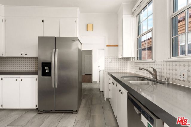 1064 S Hayworth Avenue, Los Angeles, CA 90035