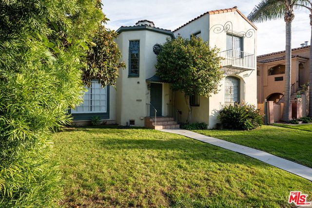 1064 S Hayworth Avenue, Los Angeles, CA 90035