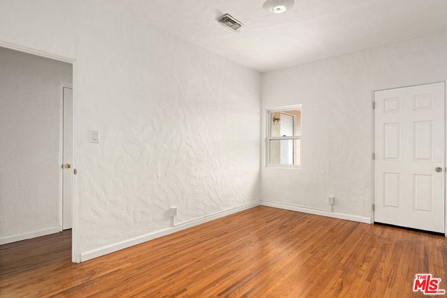 1064 S Hayworth Avenue, Los Angeles, CA 90035