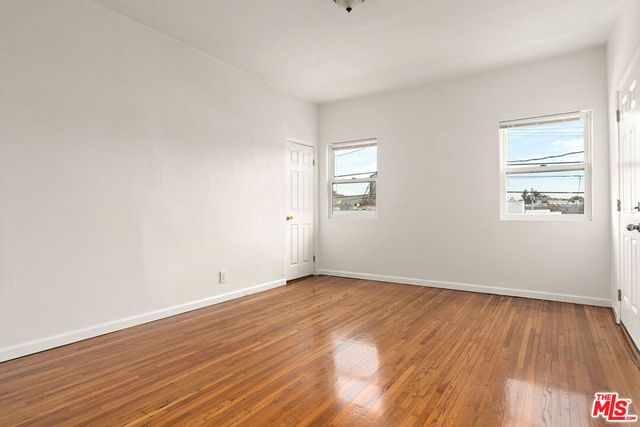 1064 S Hayworth Avenue, Los Angeles, CA 90035