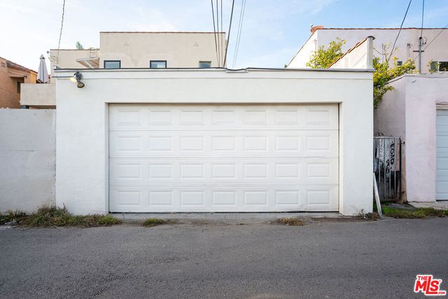 1064 S Hayworth Avenue, Los Angeles, CA 90035
