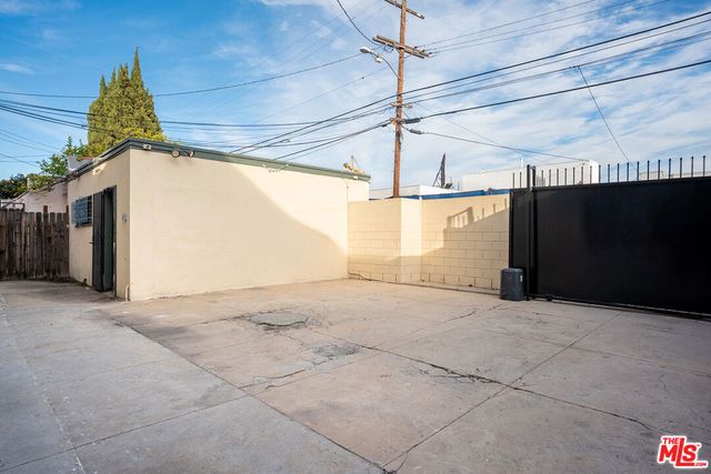 1064 S Hayworth Avenue, Los Angeles, CA 90035