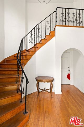 1064 S Hayworth Avenue, Los Angeles, CA 90035