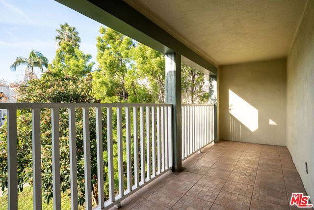 1064 S Hayworth Avenue, Los Angeles, CA 90035