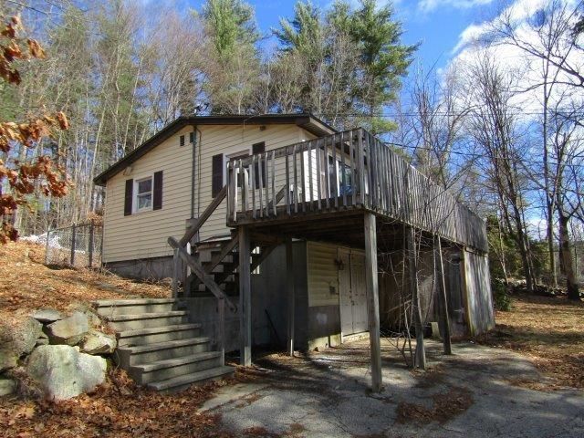 11 Bartlett Road, Derry, NH 03038