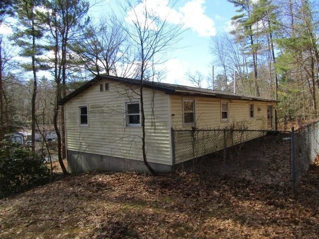 11 Bartlett Road, Derry, NH 03038