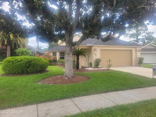316 Glenbriar Circle, Daytona Beach, FL 32114