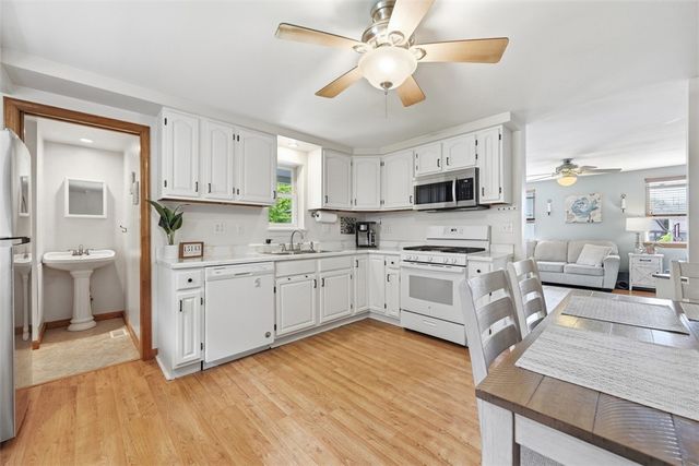 615 Lincoln Pl, Sewickley, PA 15143