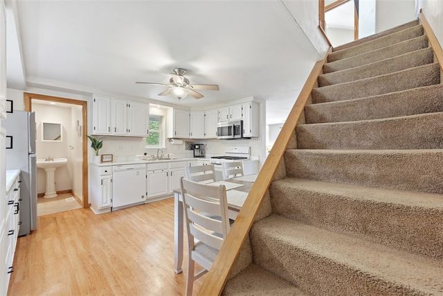 615 Lincoln Pl, Sewickley, PA 15143