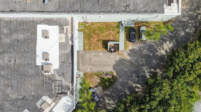 Furniture Store For Sale in the Tamiami Area, Miami, FL 33184