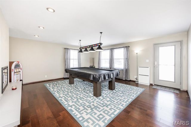 12 E State Street E, Mascoutah, IL 62258