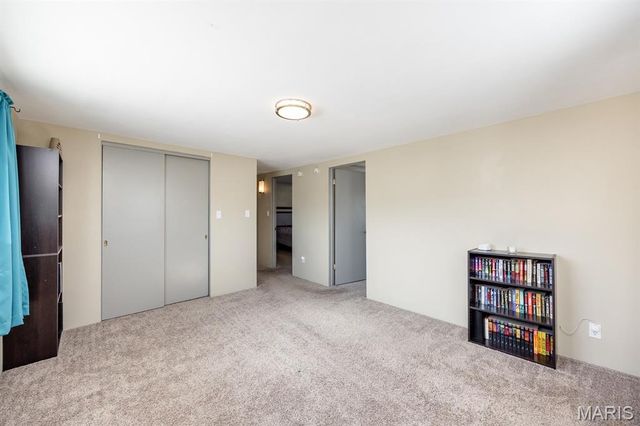 12 E State Street E, Mascoutah, IL 62258