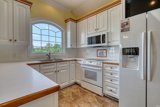 2129 Championship Drive, Evansville, IN 47725