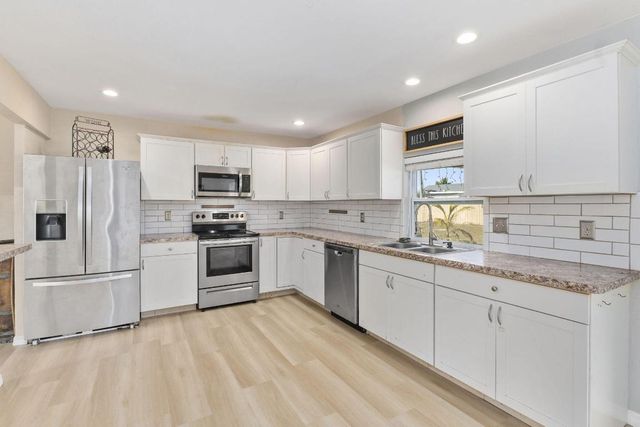 449 SE Oakridge Drive, Port St. Lucie, Port St Lucie, FL 34984