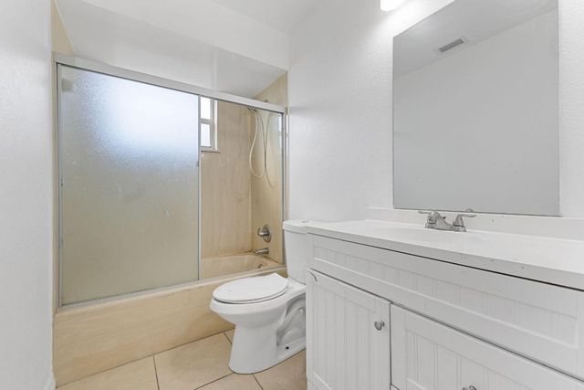 449 SE Oakridge Drive, Port St. Lucie, Port St Lucie, FL 34984