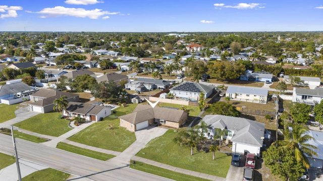 449 SE Oakridge Drive, Port St. Lucie, Port St Lucie, FL 34984