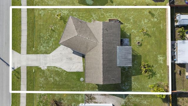 449 SE Oakridge Drive, Port St. Lucie, Port St Lucie, FL 34984