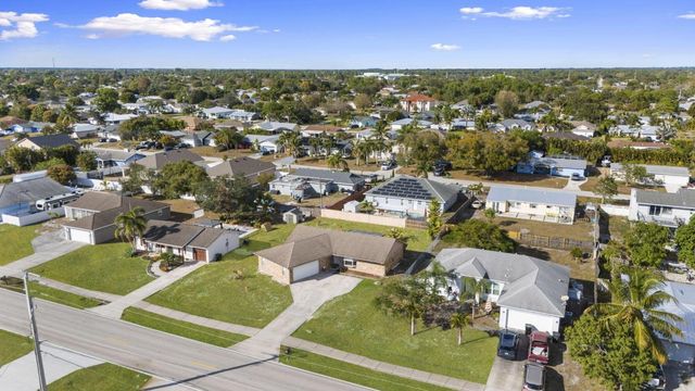 449 SE Oakridge Drive, Port St. Lucie, Port St Lucie, FL 34984