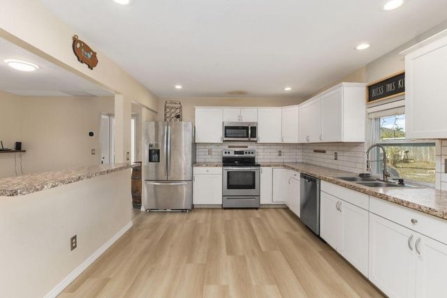 449 SE Oakridge Drive, Port St. Lucie, Port St Lucie, FL 34984